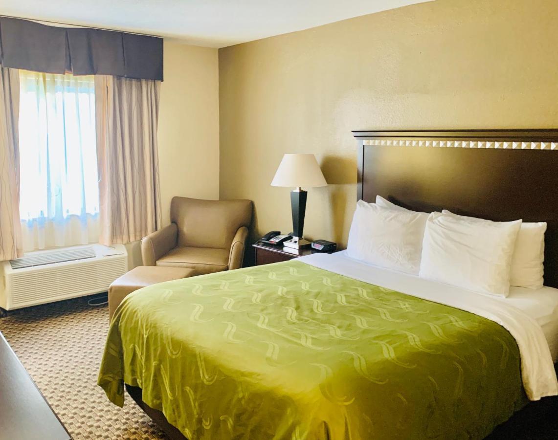 Quality Inn Macomb Near University Area Exterior photo