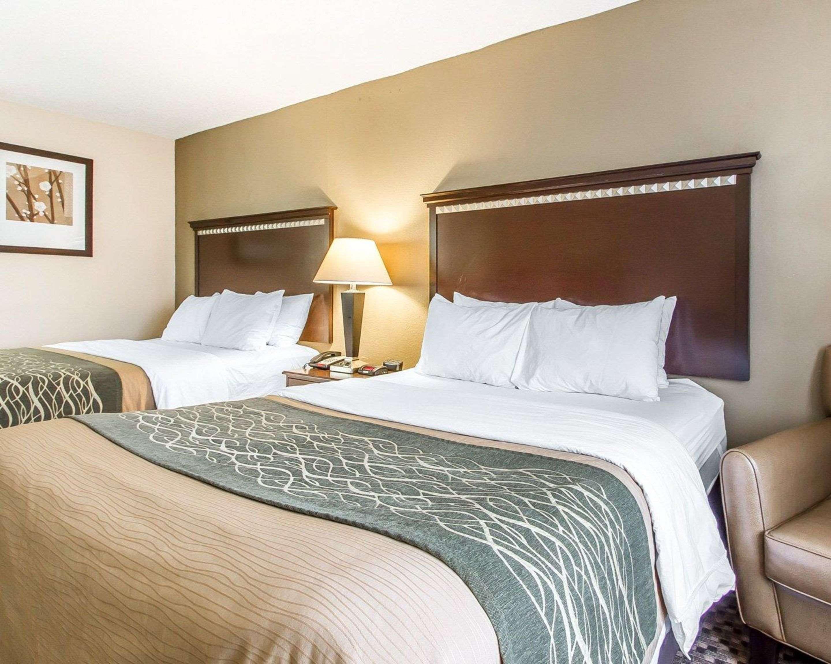 Quality Inn Macomb Near University Area Exterior photo