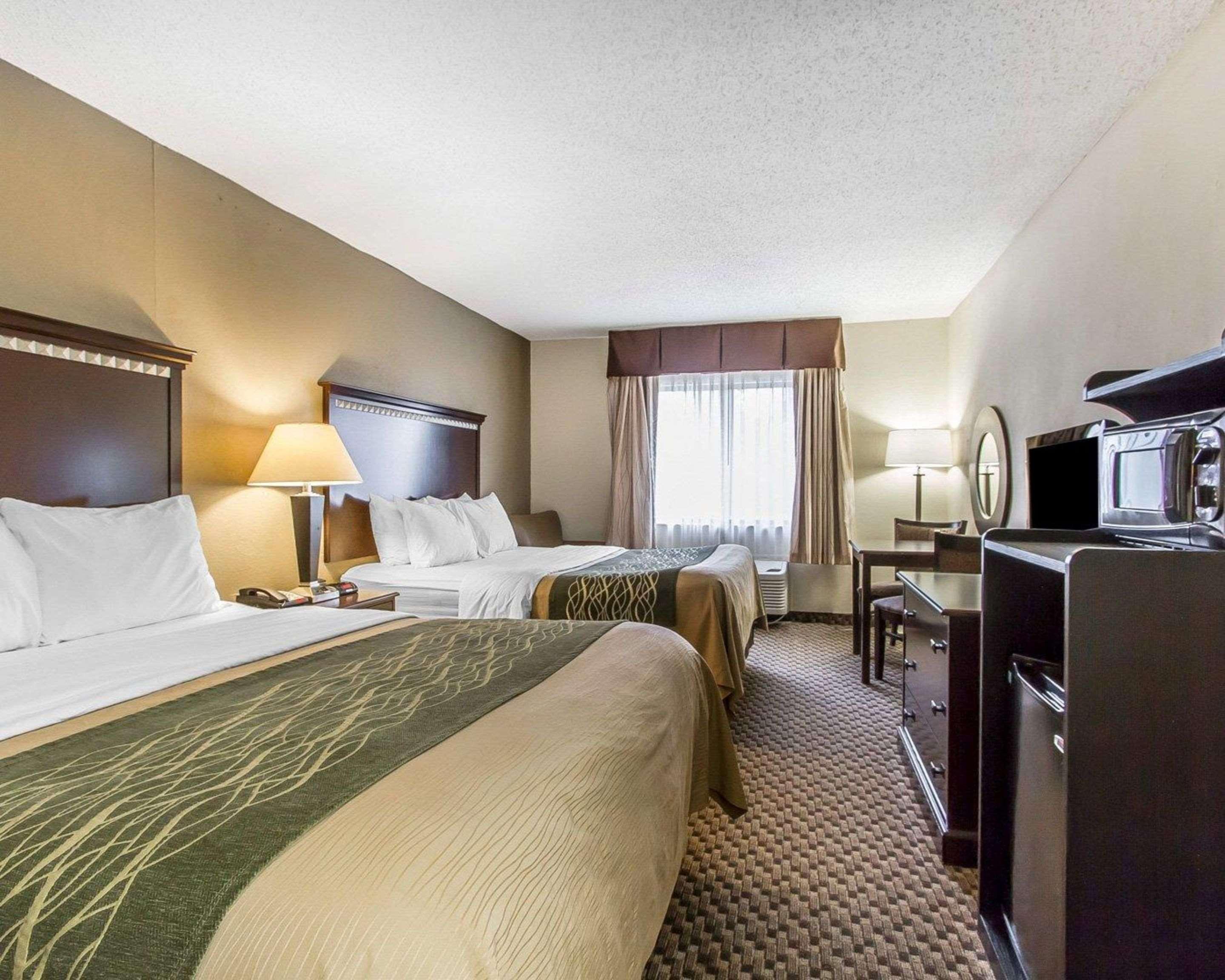 Quality Inn Macomb Near University Area Exterior photo