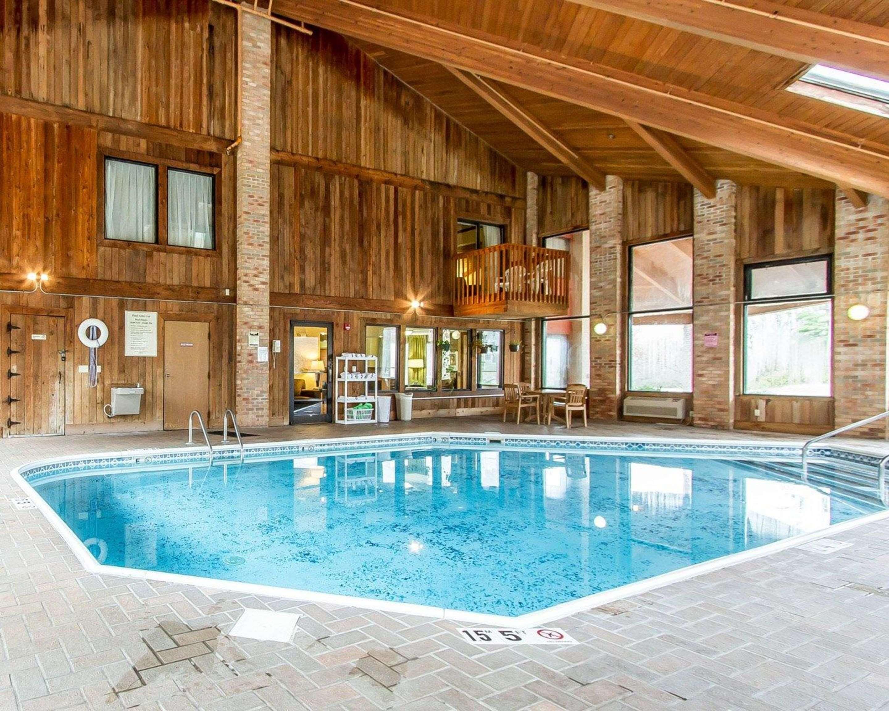 Quality Inn Macomb Near University Area Exterior photo
